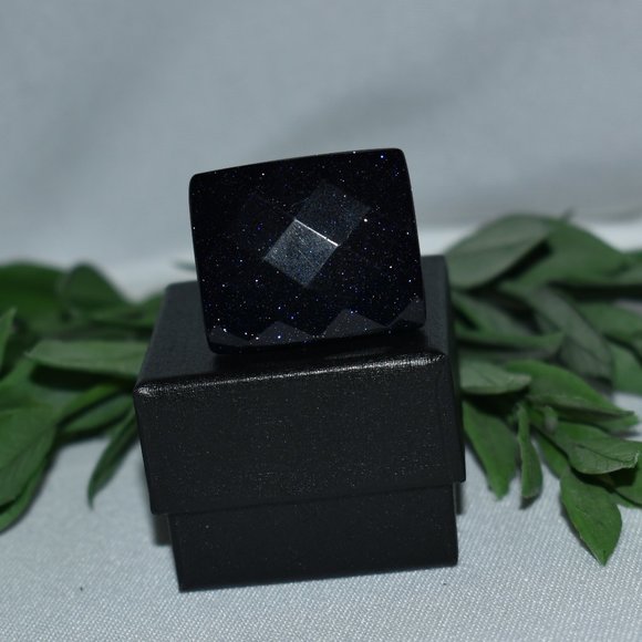 Lola Rose Simulated Goldstone Ring, Size 10 - Picture 1 of 6